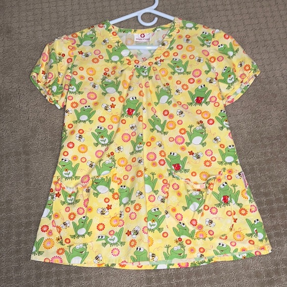 White Cross Scrub Top - Picture 1 of 3